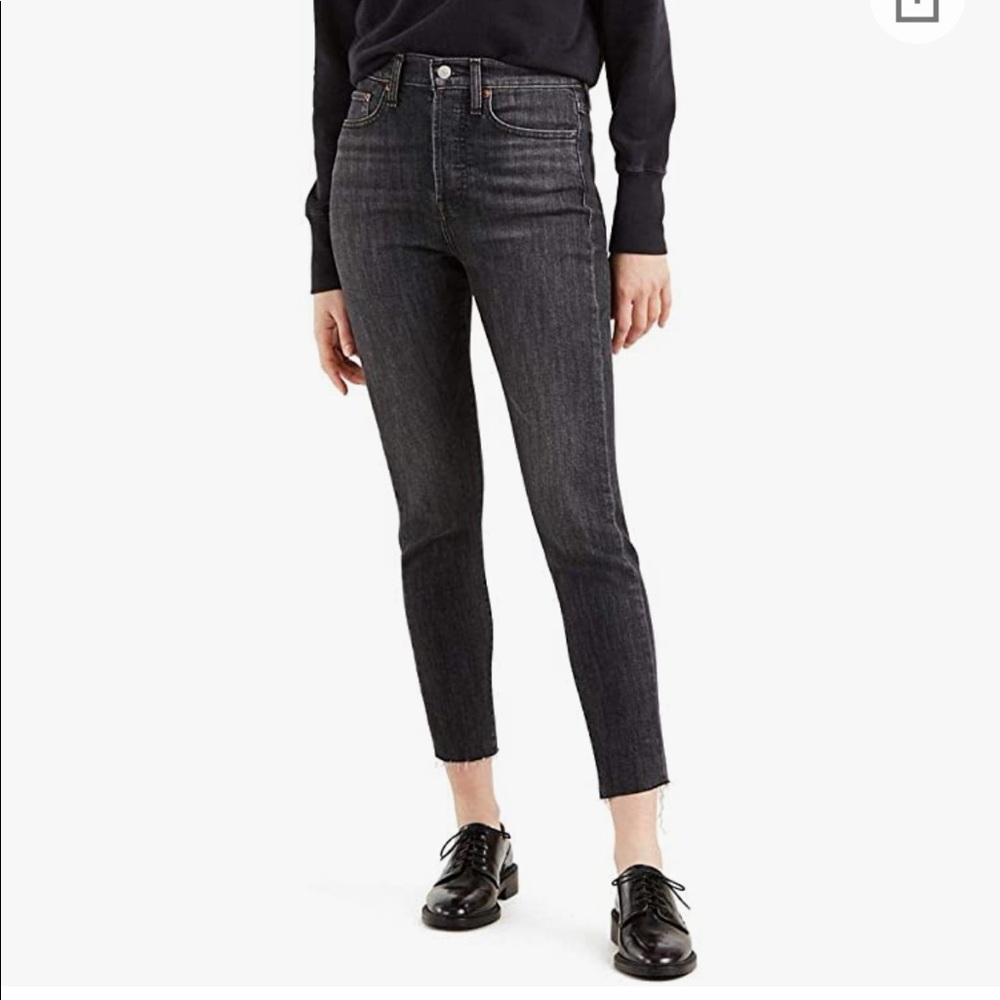 Levi’s Wedgie Skinny Size 27 Ankle
